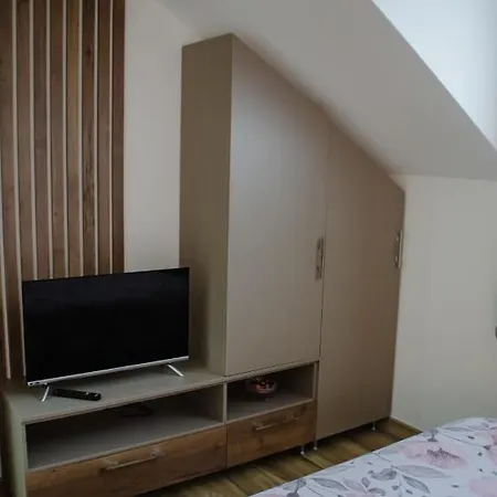 Ferienwohnung Harmonija Lux Vrdnik Exterior foto